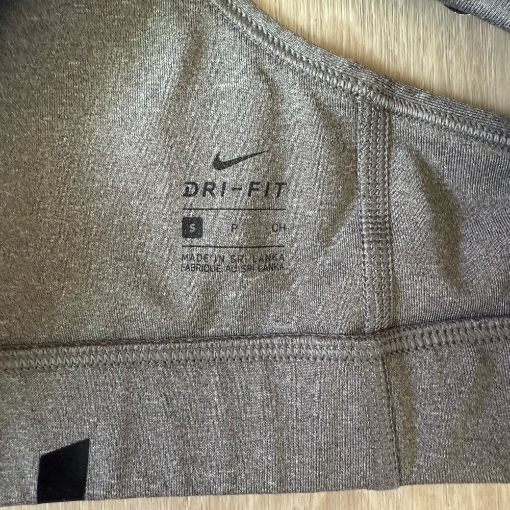 Nike Women's Gray Sports Bra Size Small - Picture 3 of 3